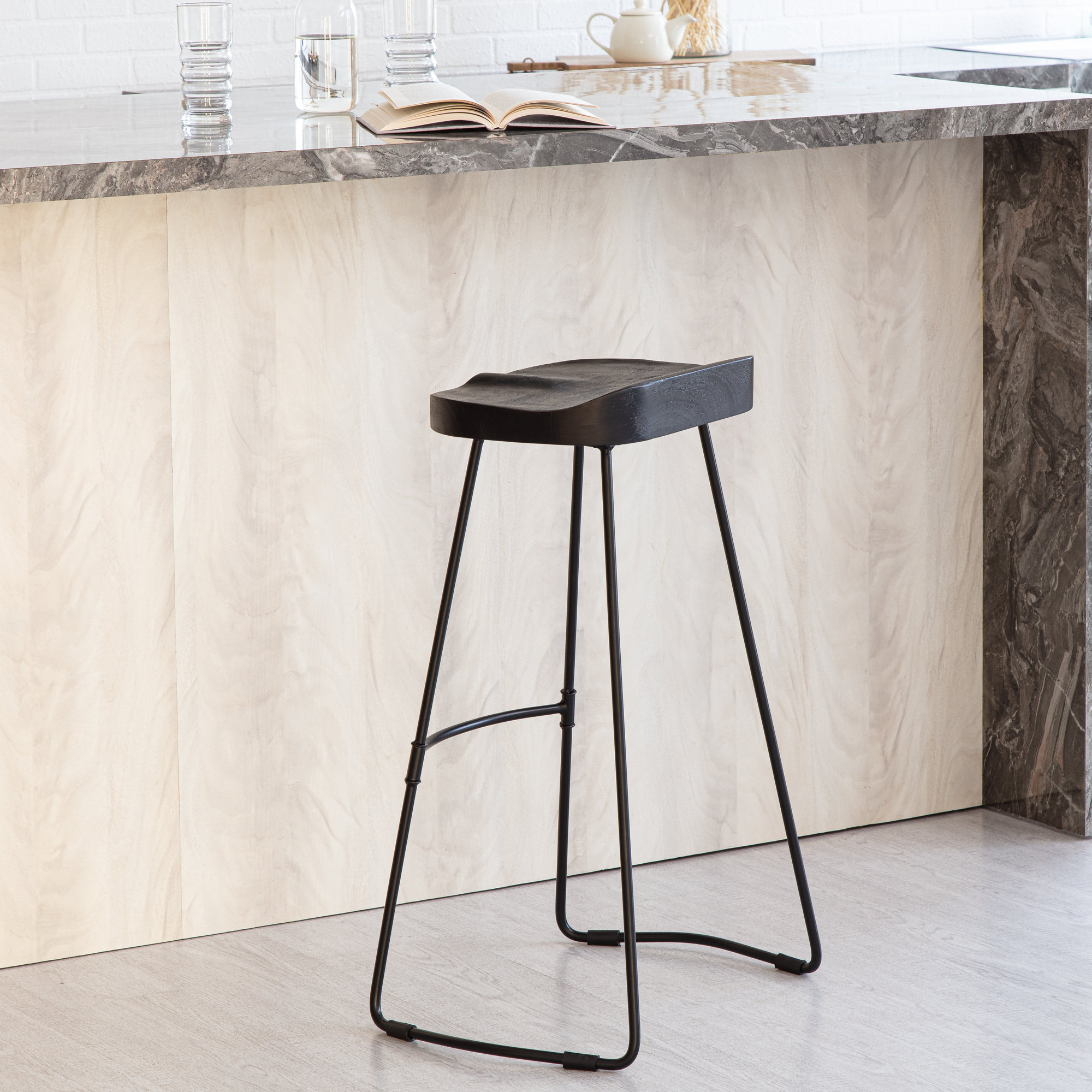 Geonna Solid Wood Stool, Black, Bar Stool (30" Seat Height)
