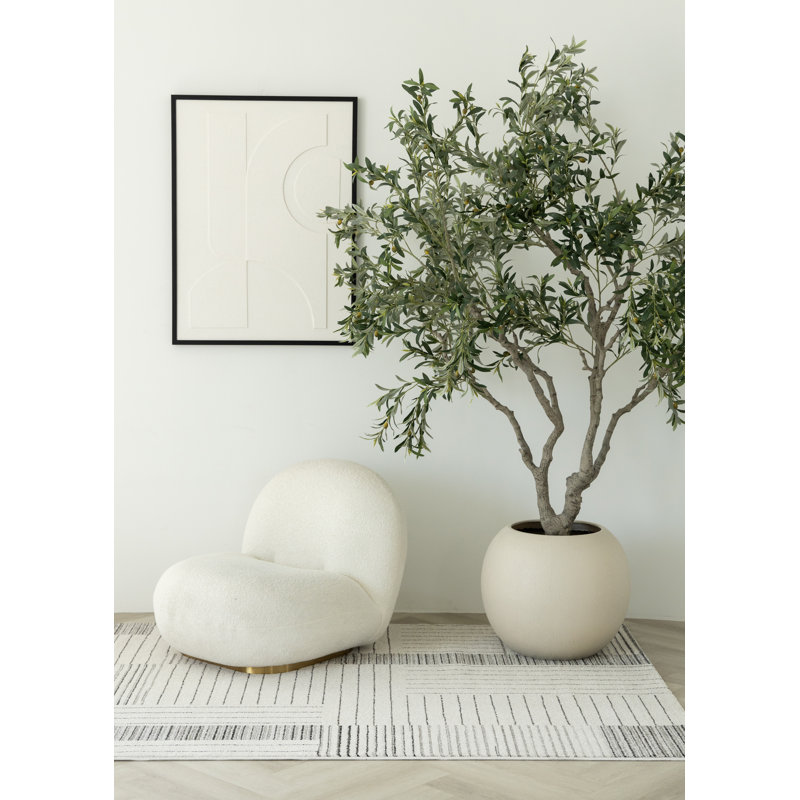 Tapis moderne gris crème Dharamvir, Rectangle 5 pi 3 po x 7 pi 7 po