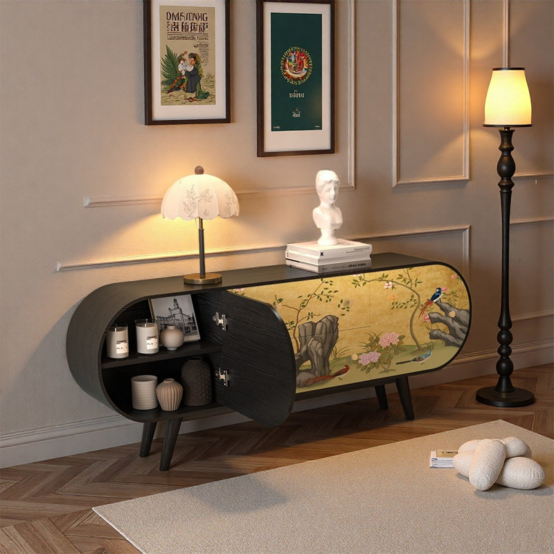 Buffet en pin avec beaucoup de rangement