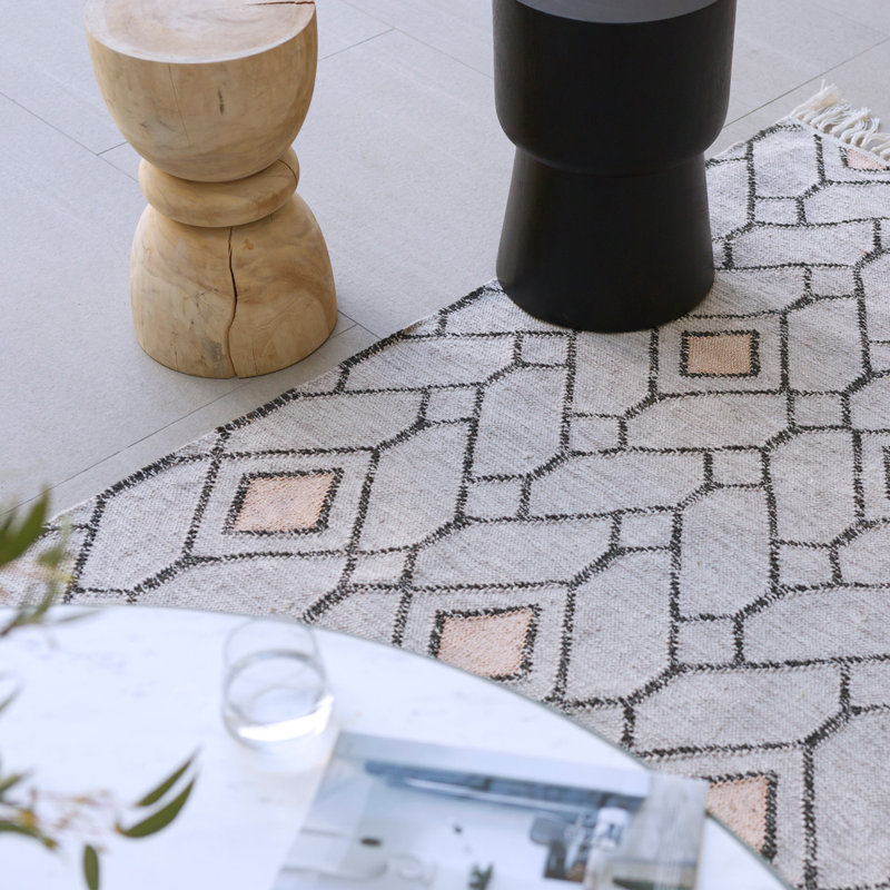 Ashes Geometric Area Rug in Gray, Rectangle 5'3" x 7'6"