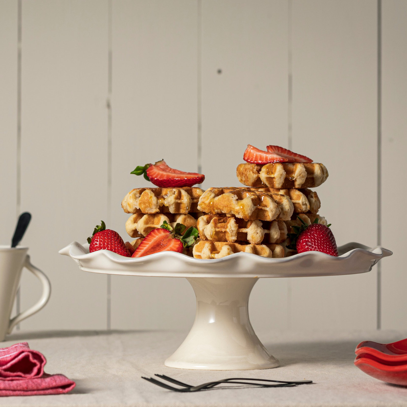 Cook & Host Stoneware Cake Stand, White