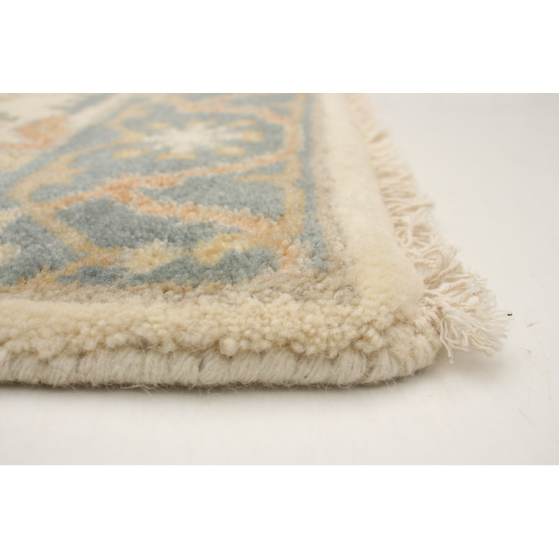Tapis crème Royal Oushak 3 pi 0 po x 4 pi 11 po