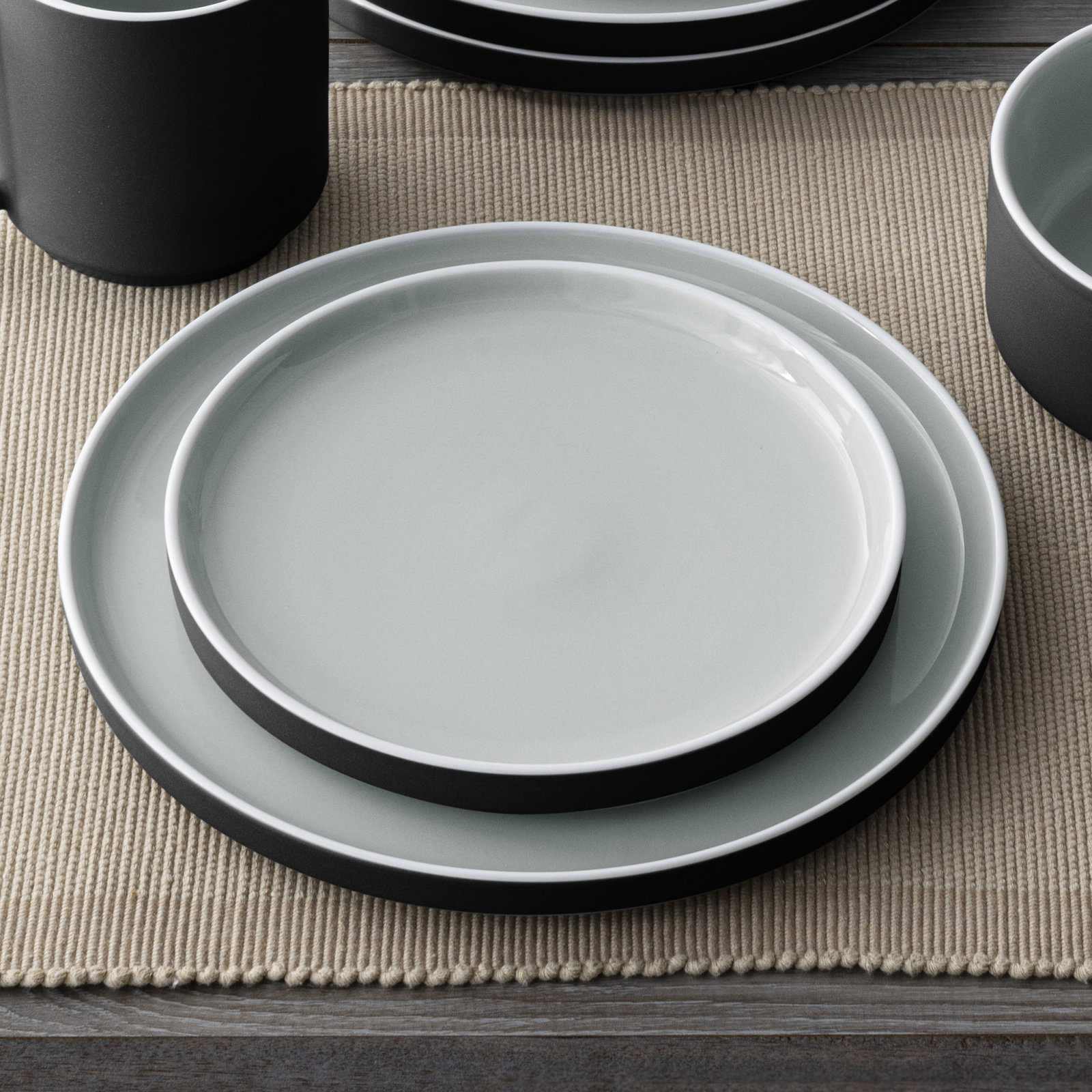 Noritake ColorTrio Stax 4-Piece Place Setting, Service for 1, Graphite