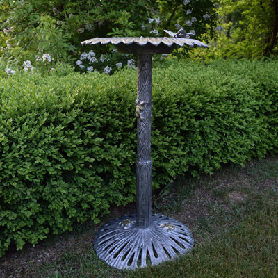 Wensley Metal Pedestal Birdbath