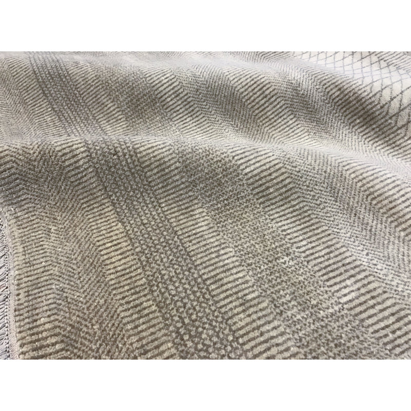 Tapis ivoire et vert clair noué à la main de haute qualité