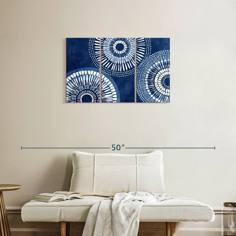 Avery Adelle II, 20" H x 33" W