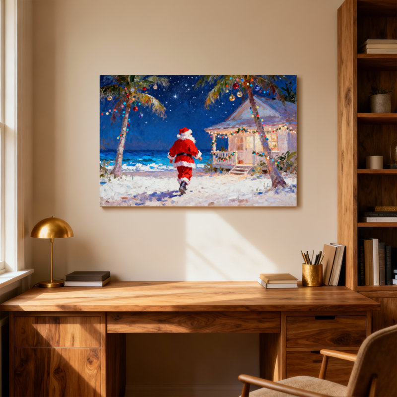 Père Noël qui court sur la plage avec des palmiers