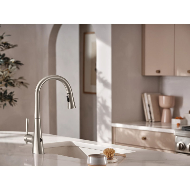 Robinet de cuisine à poignée simple Moen Kurv avec technologie Power Clean, Acier inoxydable résistant aux taches