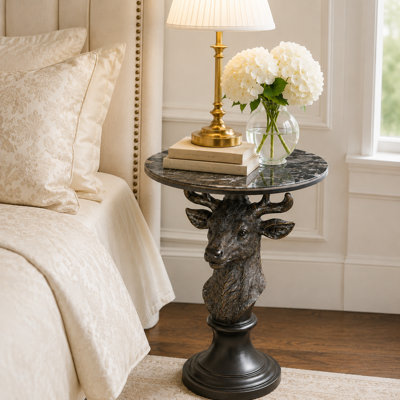 Table d'appoint 19,69 po en résine de cerf noir avec plateau d'aspect pierre foncé