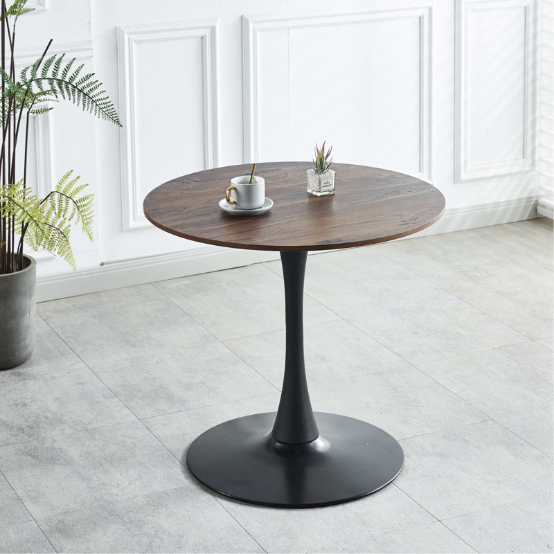Table 31,5 "noire et noyer. Mid-Century pour 2 à 4 personnes. Dessus avec pieds en métal. Assemblage facile et nettoyage. Table de bout polyvalente pour table basse en noyer et de loisirs, stable et facile d'entretien. Lisse