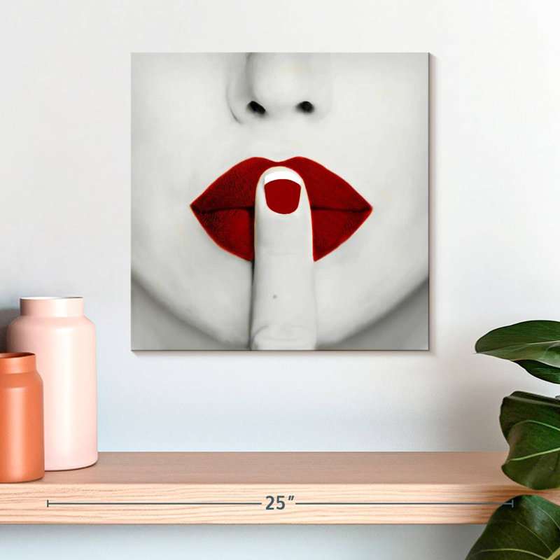 Shuttleworth Red Lips Queen, 16" H x 16" W