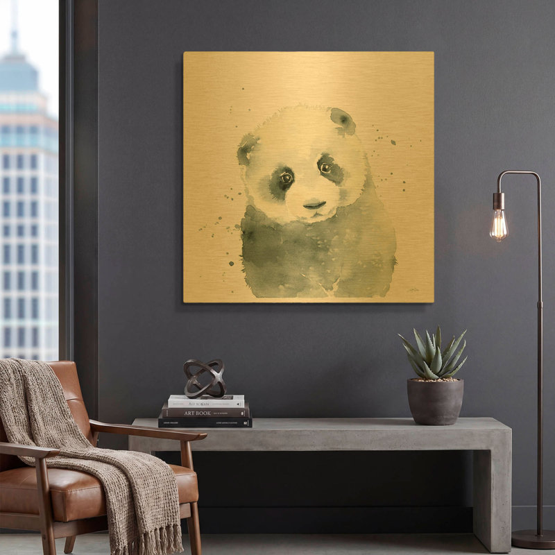 «Panda Cub» par Katrina Pete, art mural en métal doré, 36 po x 36 po, 36 po x 36 po