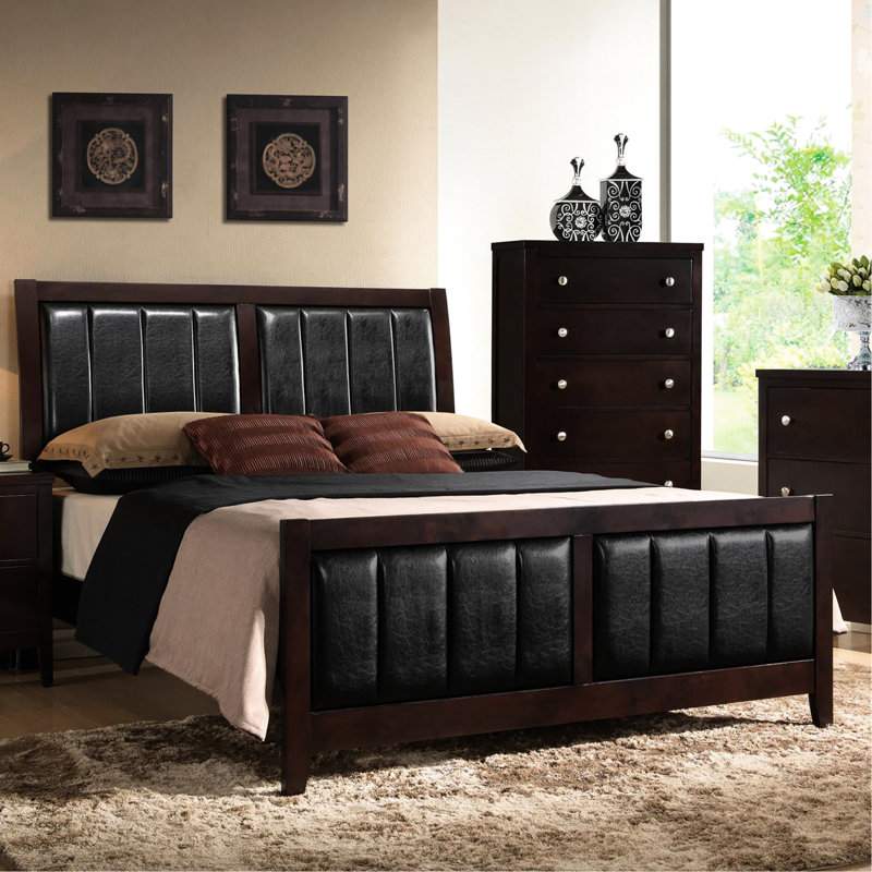 Grand lit à finition cappuccino - Revêtement en similicuir noir pour un décor de chambre à coucher élégant et un design élégant