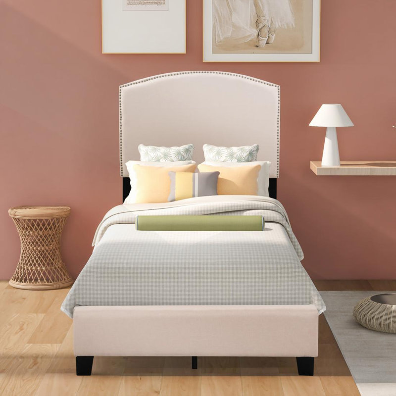 Adelaida Upholstered Bed