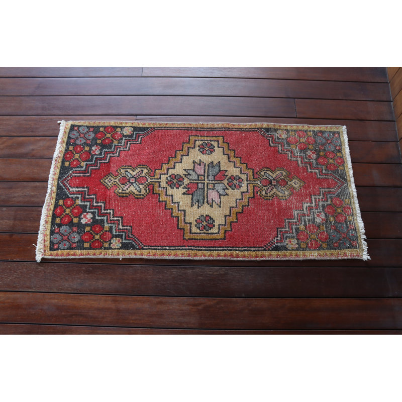 Small Vintage Turkish Oushak Rug With Oriental Floral Design Perfect for Entryway or As an Area Rug