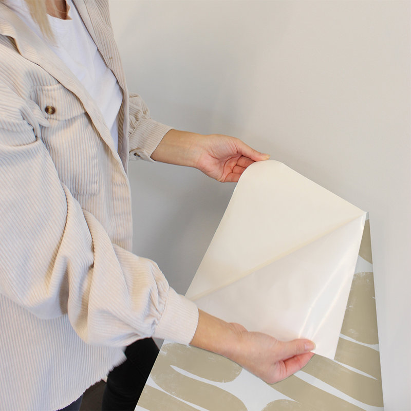 Papier peint adhésif Wiggle Room par Bobby Berk, Beige / Blanc, L 16,5 po x l 20,5 po