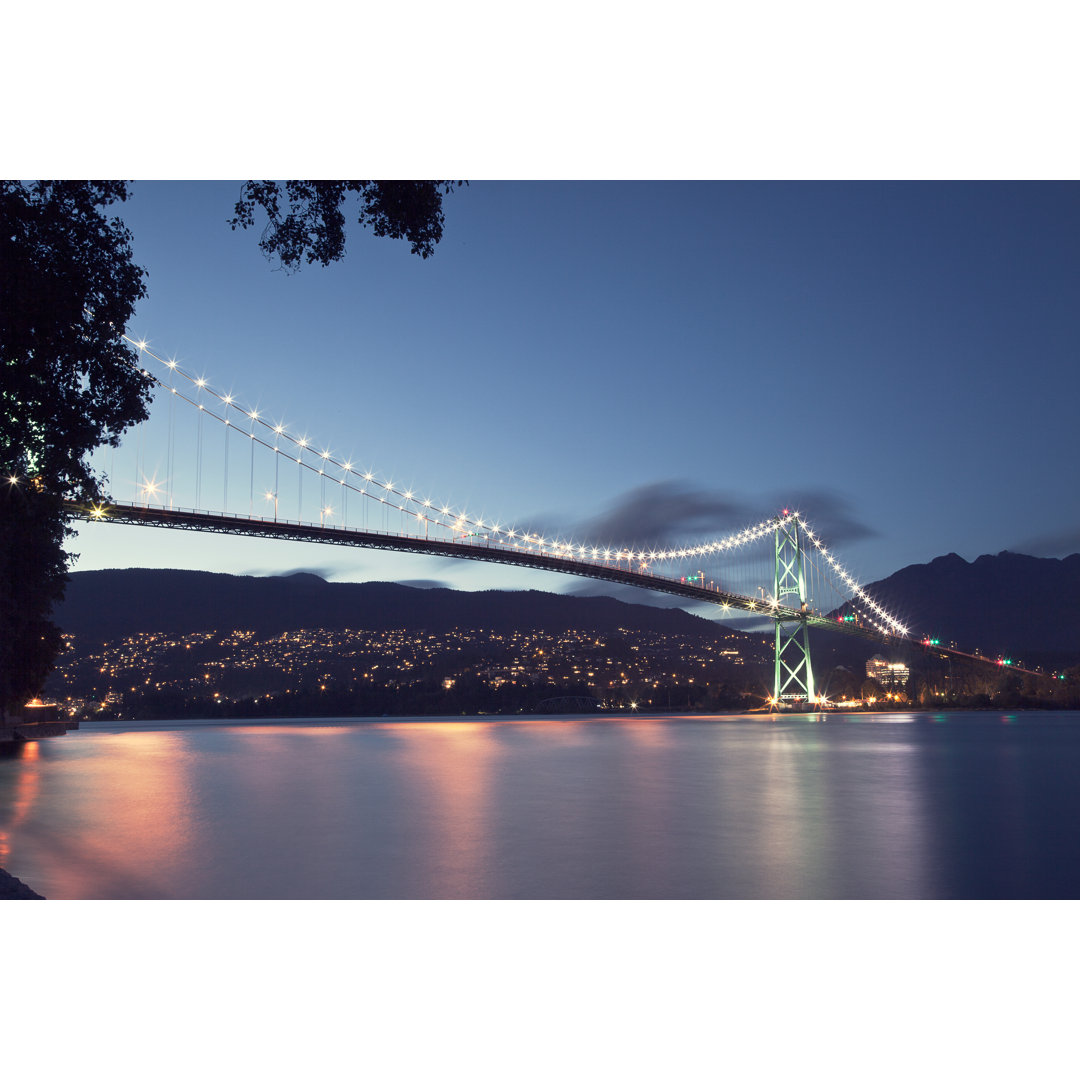 Lions Gate Bridge von Eric_Z - Druck