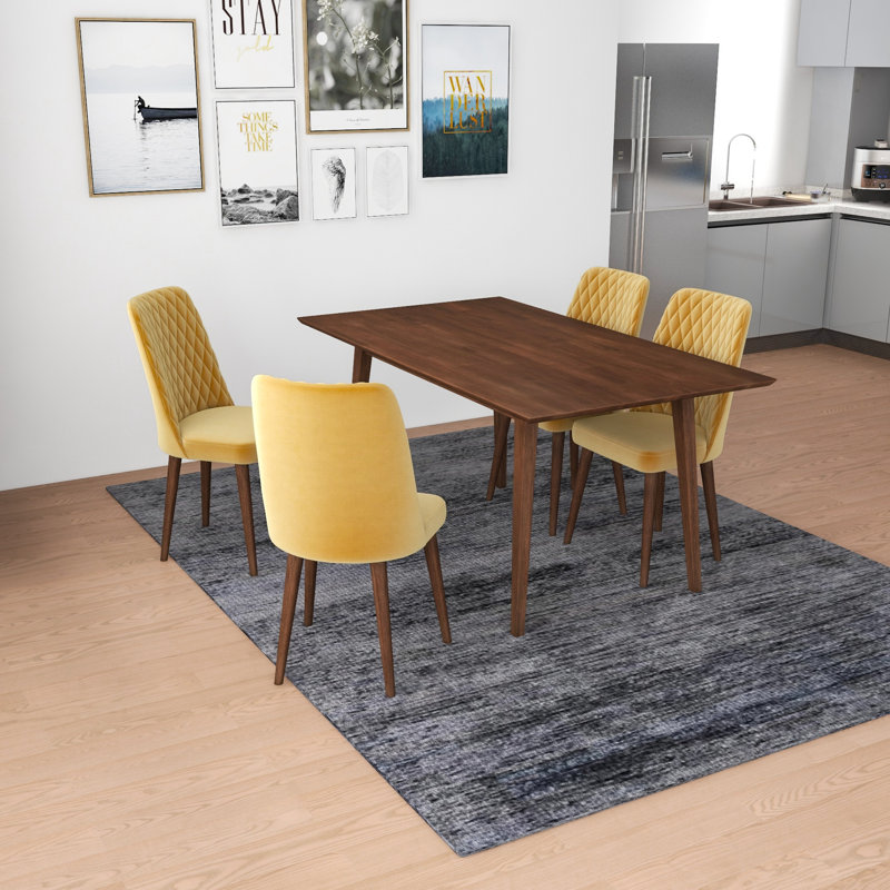 Ensemble de salle à manger 5 pièces Ada Mid-Century avec 4 chaises en velours Ada, Or