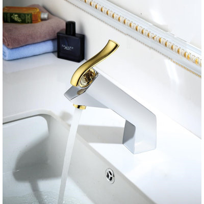 Robinet de salle de bain à un trou