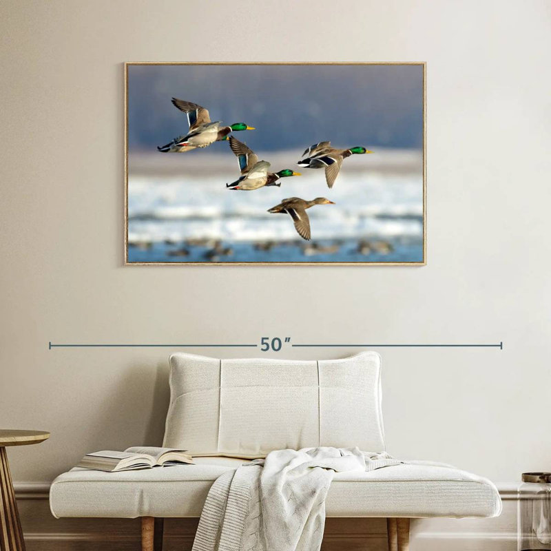 Volée de canards, Cadre flottant en bois naturel, 40 po x 27 po