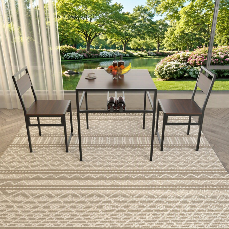 Ensemble de table et de chaises de style industriel avec étagère de rangement et chaises assorties pour petits espaces