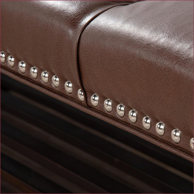 Banc capitonné de 60 po avec tablette et amp; Garniture cloutée | Fin de lit, salon, étagère à chaussures d'entrée | Noyer brun | Brun | Bois