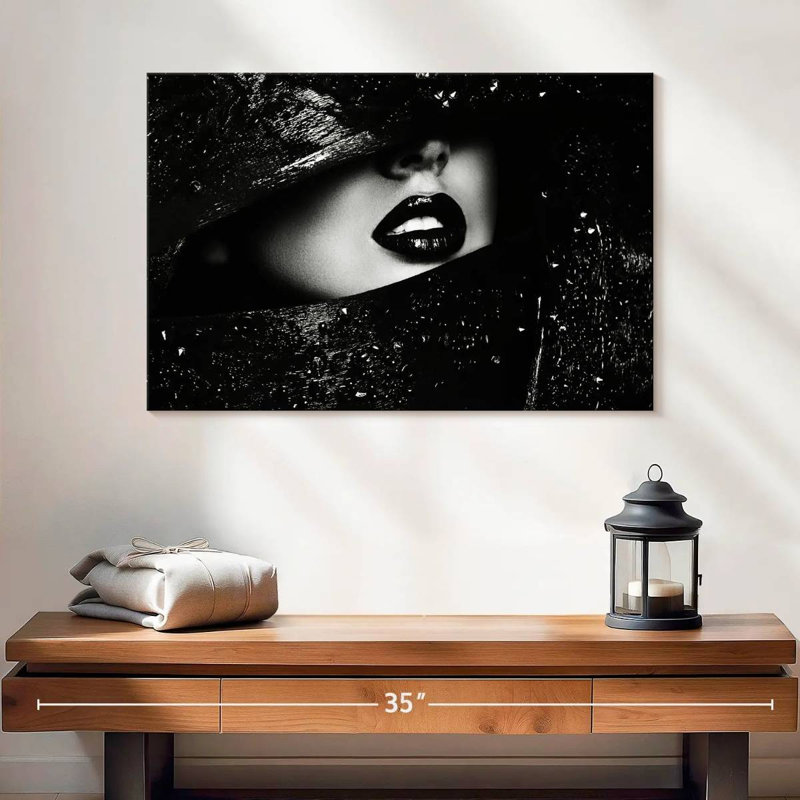 Shuttleworth Chic Black Lips, 16" H x 24" W