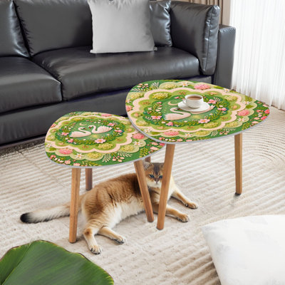Ensemble de 2 tables basses gigognes triangulaires entourées de mandala floral