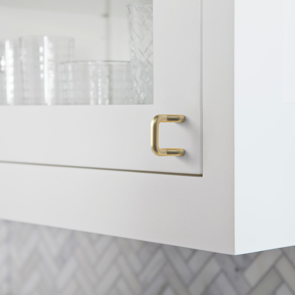 1.25" Center Bar Cabinet Pull, Light Brushed Brass