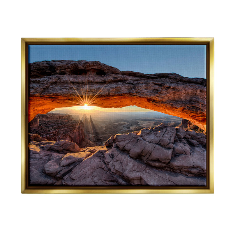 «Millwood Pines Desert Mesa Arch Landscape», art mural sur toile flottante par Lena Owens, H 25 po x l 31 po x P 1,7 po