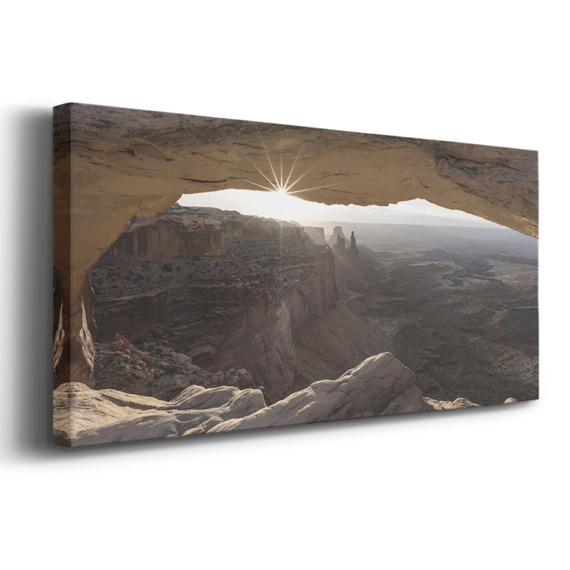 Sunrise Mesa Arch - Toile tendue avec châssis - Prêt à accrocher, H 20 po x l 50 po