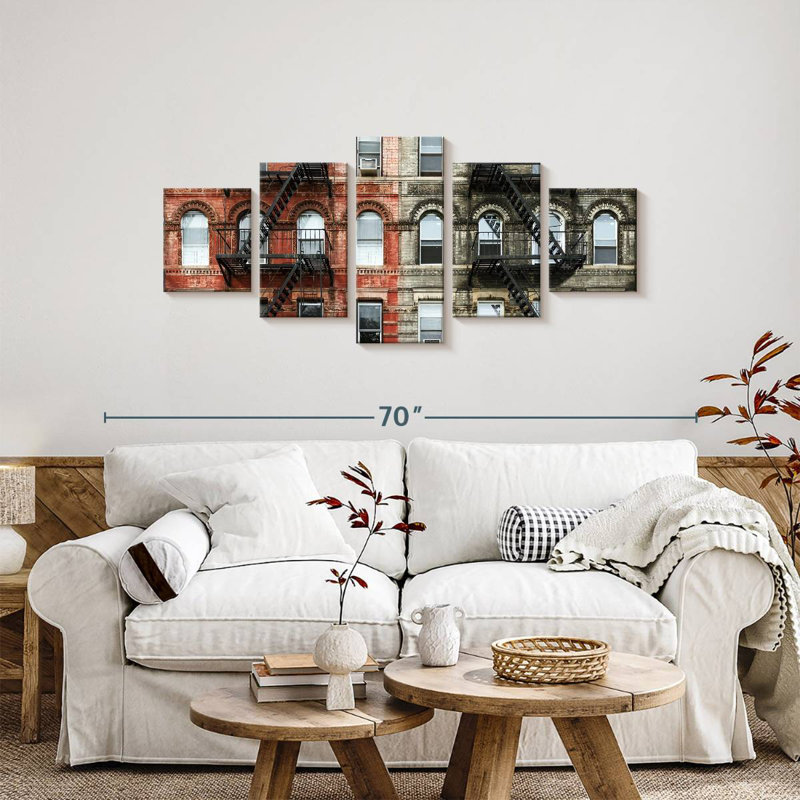 Immeuble d'appartements à New York, H 24 po x l 55 po