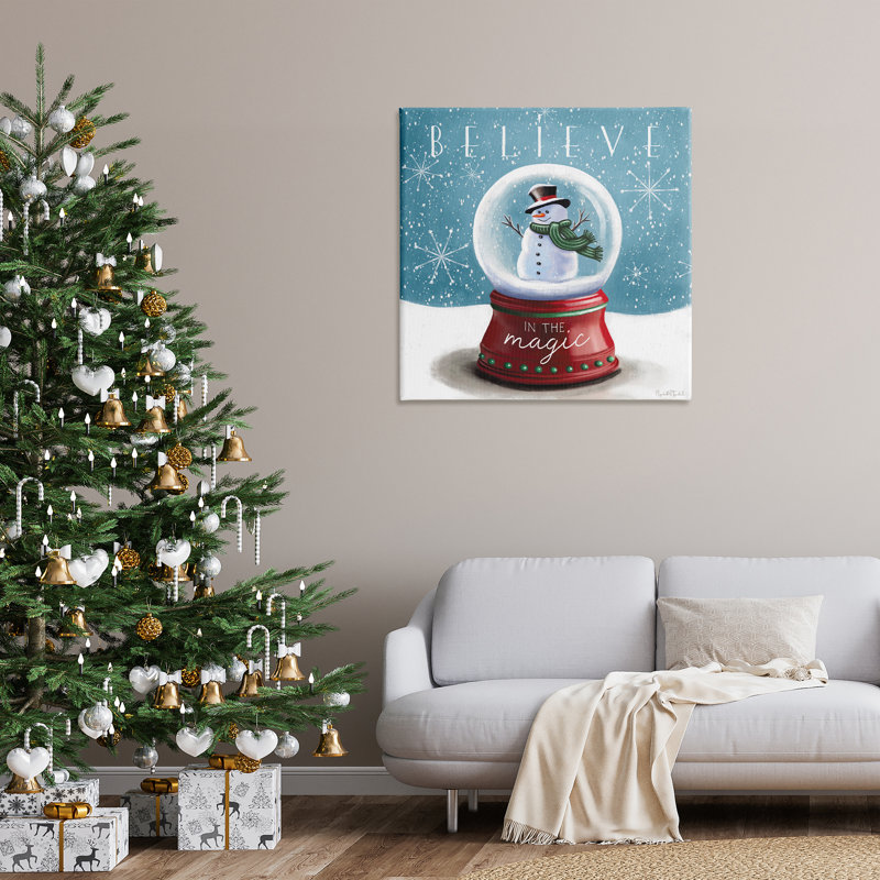 «Believe In Magic Snowglobe» par Elizabeth Tyndall, H 36 po x l 36 po