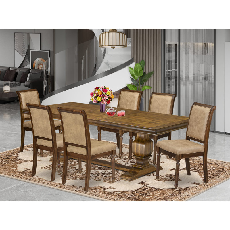 L'ensemble de table de cuisine 7 pièces se compose d'une table de salle à manger et de 6 chaises de salle à manger en similicuir beige avec dossier haut - finition noyer antique