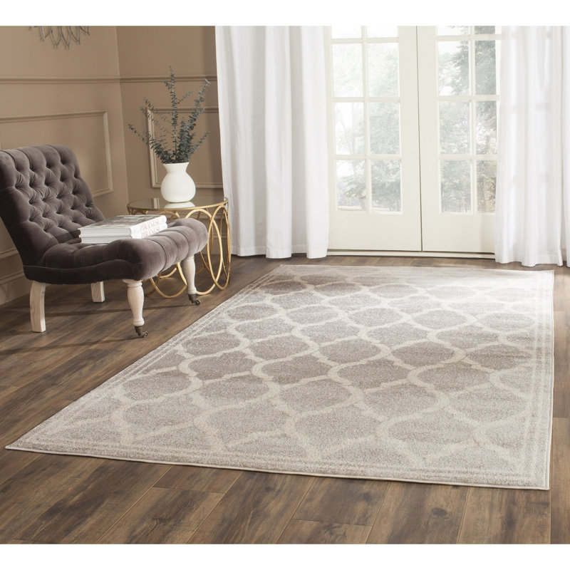 Ammundsen Geometric Light Grey/Ivory Area Rug, Rectangle 5'3" x 8'