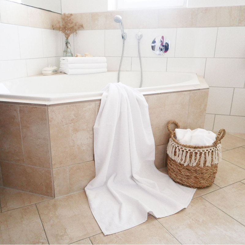 Midweight Bath Towel