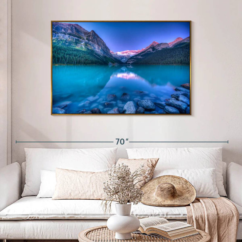 Lever de soleil magique de Lake Louise, 46 po x 31 po, Cadre flottant doré