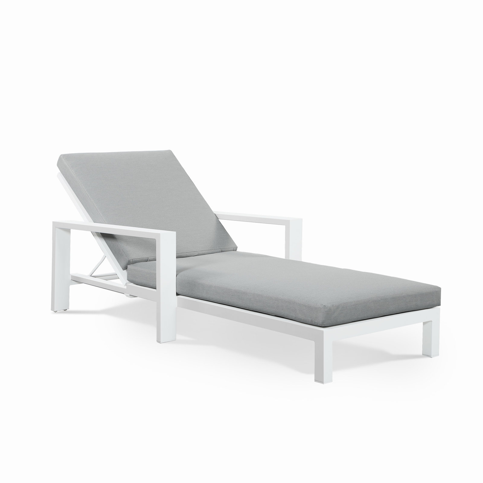 Hoyt 35'' Outdoor Metal Chaise Lounge, Snow White, Light Gray  