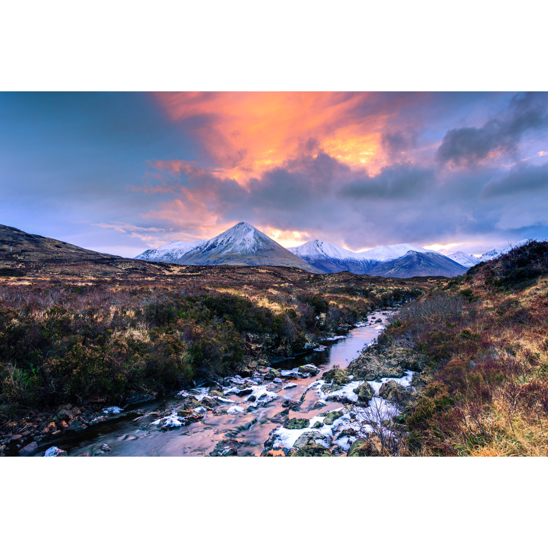 Landschaft auf der Isle Of Skye mit Fluss von Zodebala - Drucken