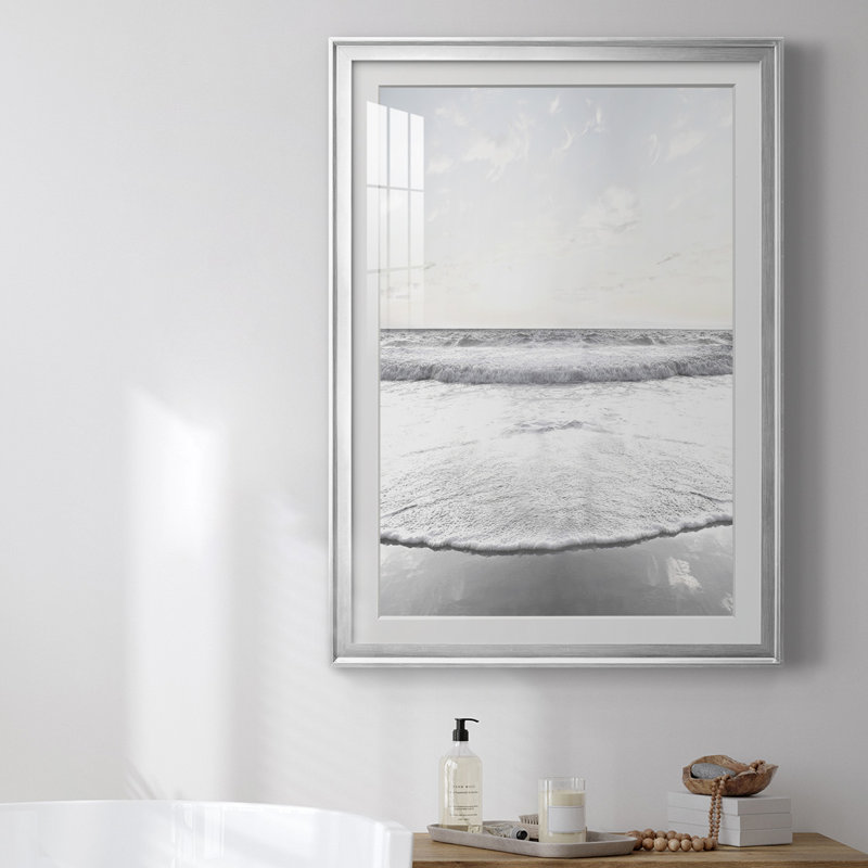 Serene Shore, reproduction encadrée de qualité supérieure, Argent, H 36,5 po x l 26,5 po x P 1 po