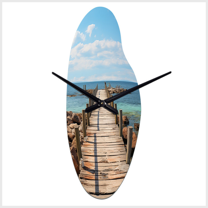 Horloge murale incurvée en métal Welliver, Médium