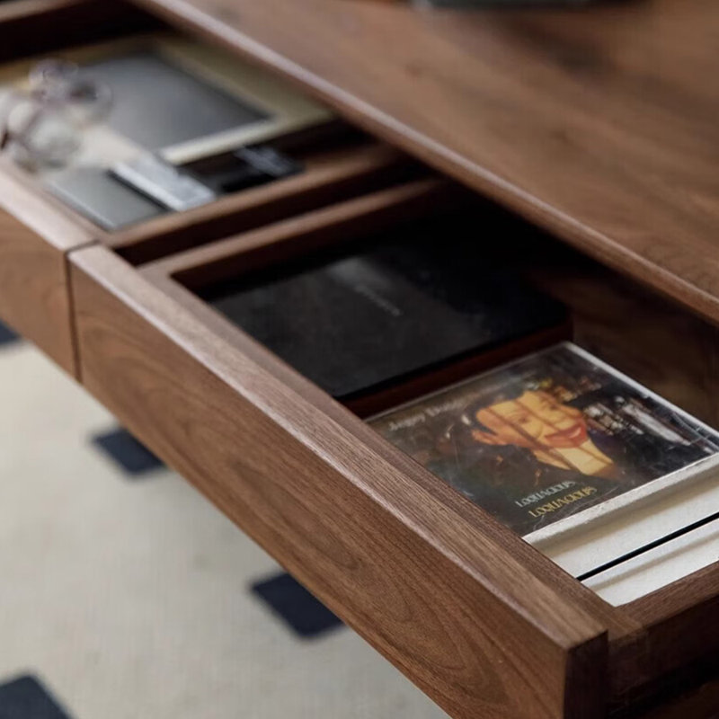 Table basse de style moderne et minimaliste
