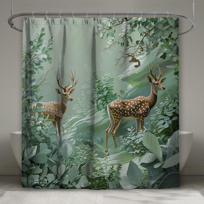 Rideaux de douche Deer In Lush Forest, L 70 po x H 93 po
