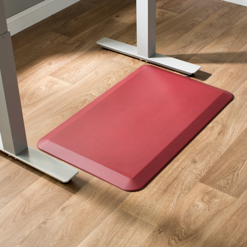 Tapis anti-fatigue sur pied Abdulraheem, 1 pi 8 po x 2 pi 8 po, Canneberge