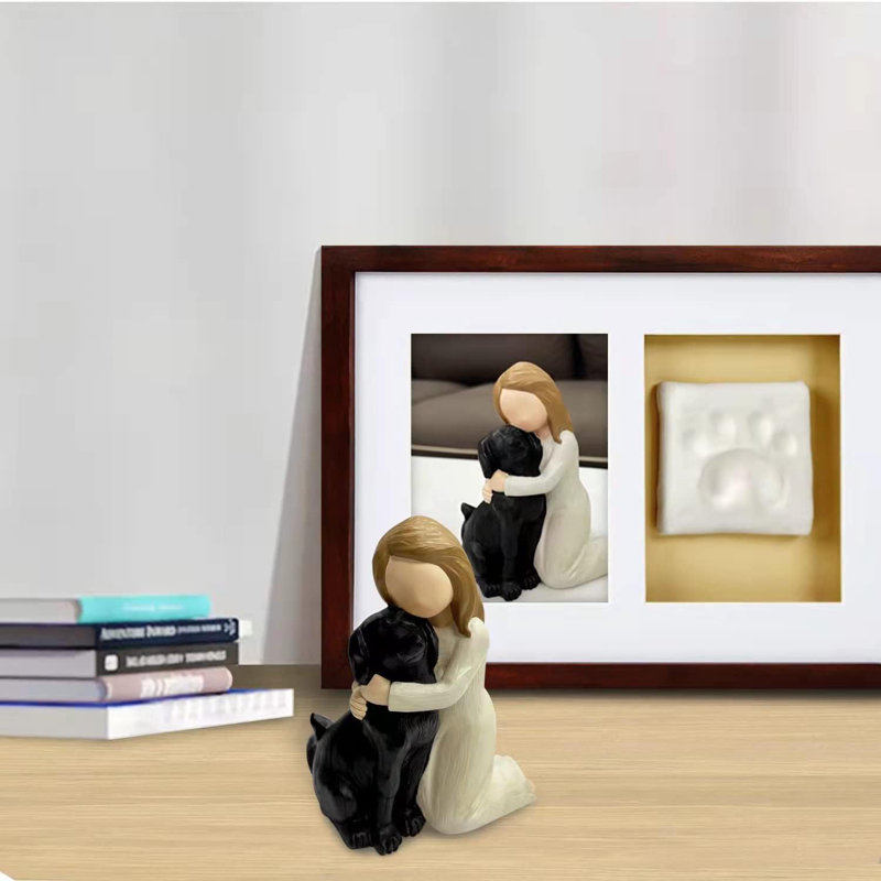 Aishah Figurines & Sculptures
