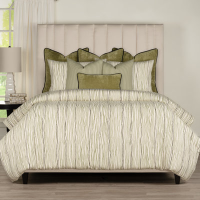 Magnolia Home Fashions Meander Palm Duvet Cover & Insert Set
