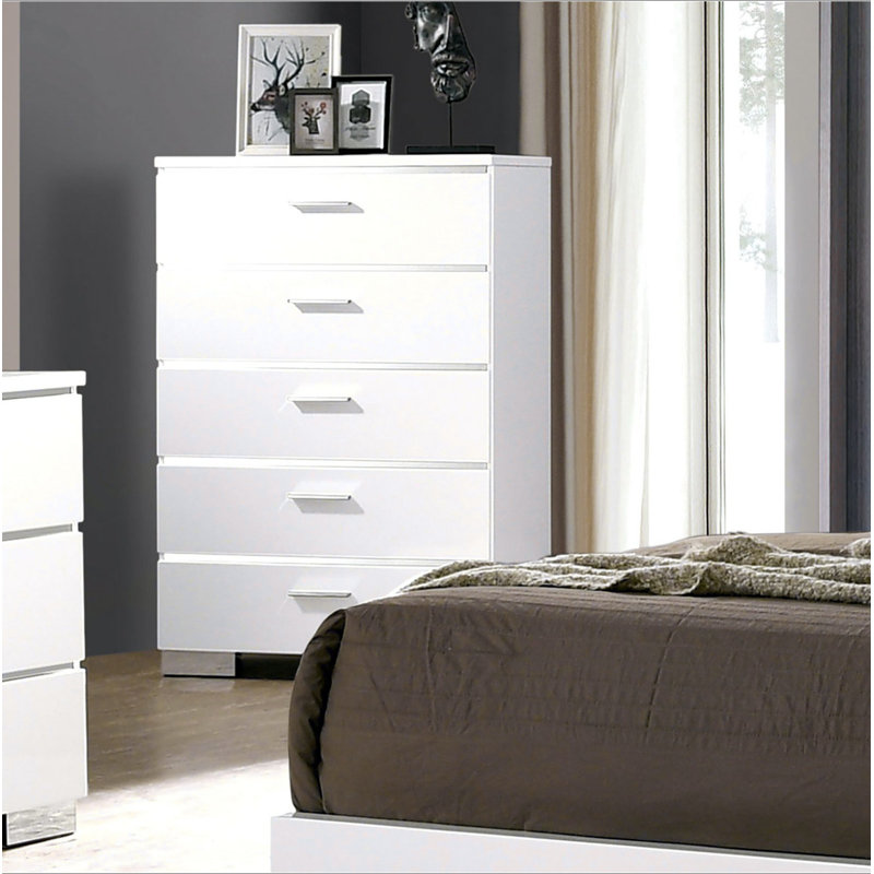 Commode 1 pièce à cinq tiroirs de style contemporain avec accents chromés blanc brillant et finition chromée