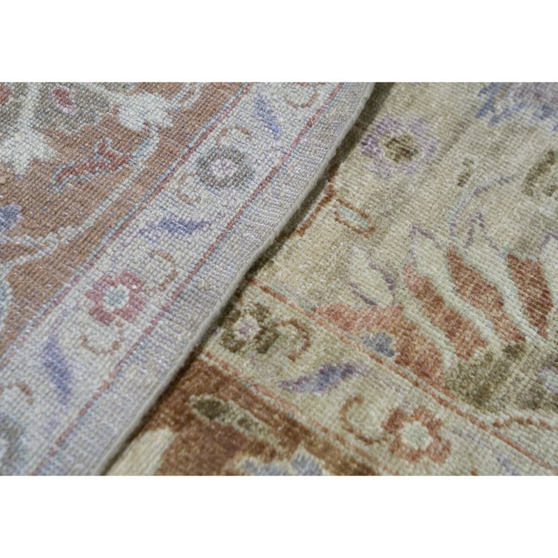 Wool Oriental Area Rug in Ivory/Rust