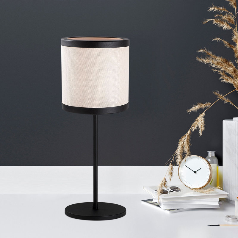 Lampe de table en métal
