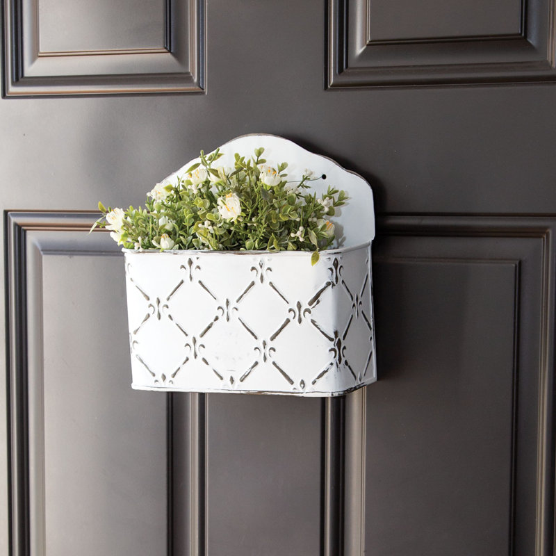 Wall Decor on Metal